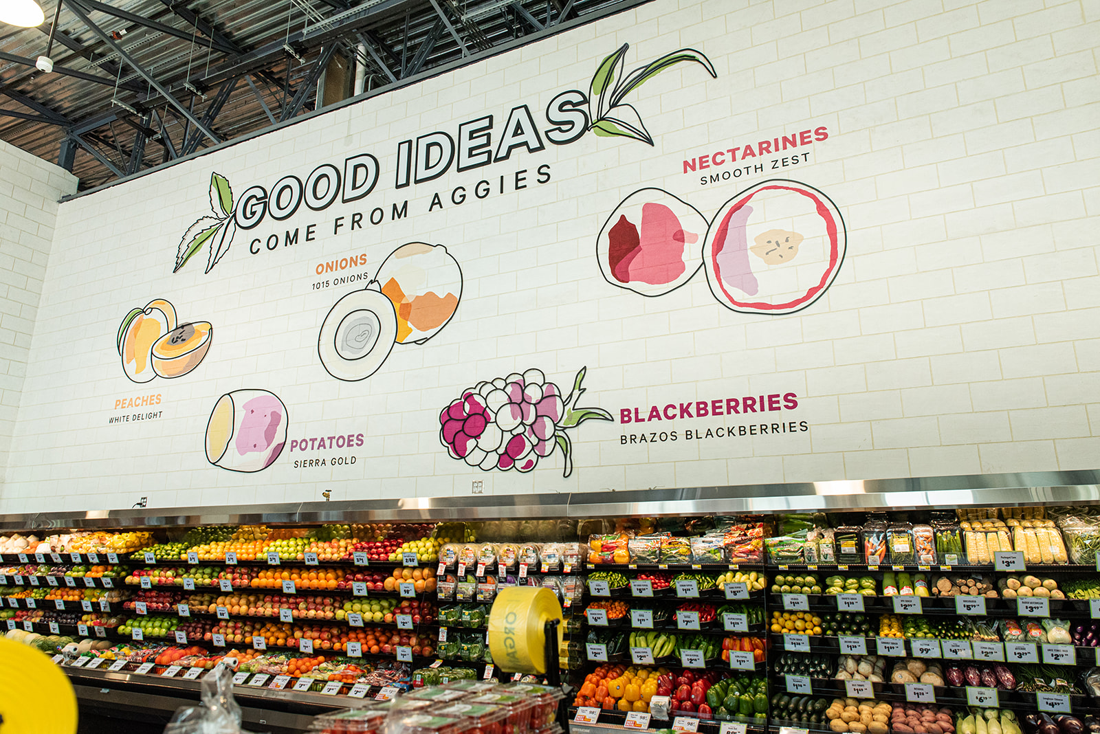 Brookshire Brothers grocery store produce mural